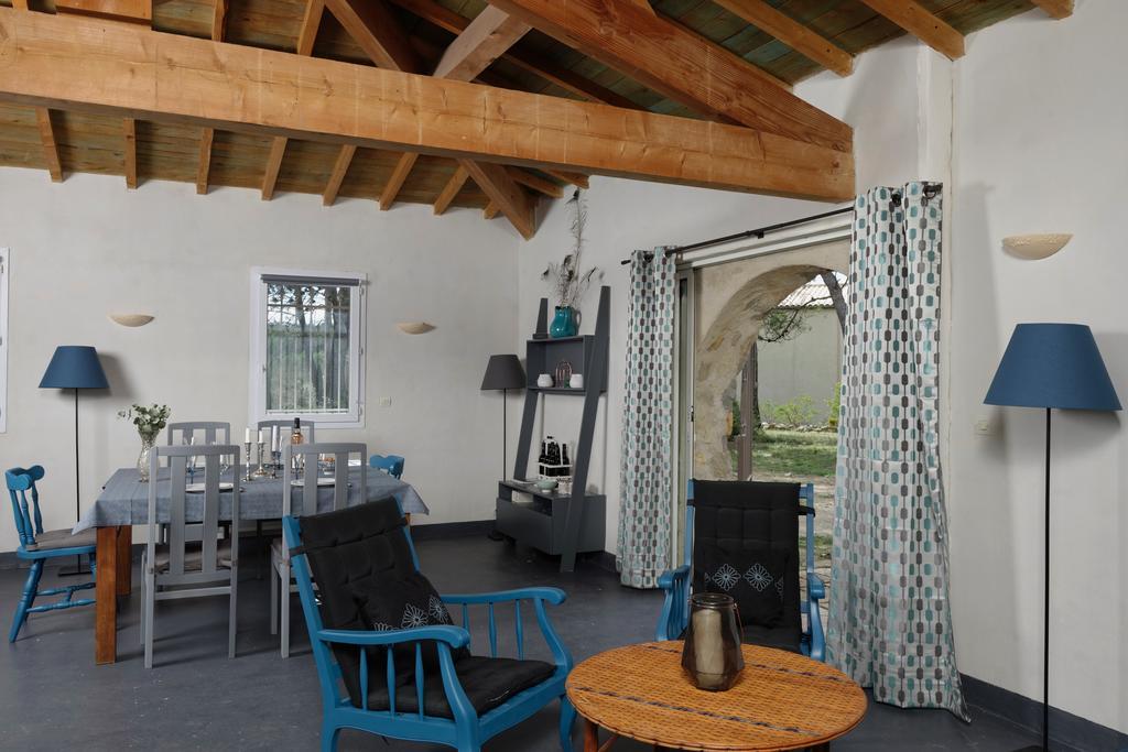 Les Lodges Du Pic Le Triadou Екстериор снимка