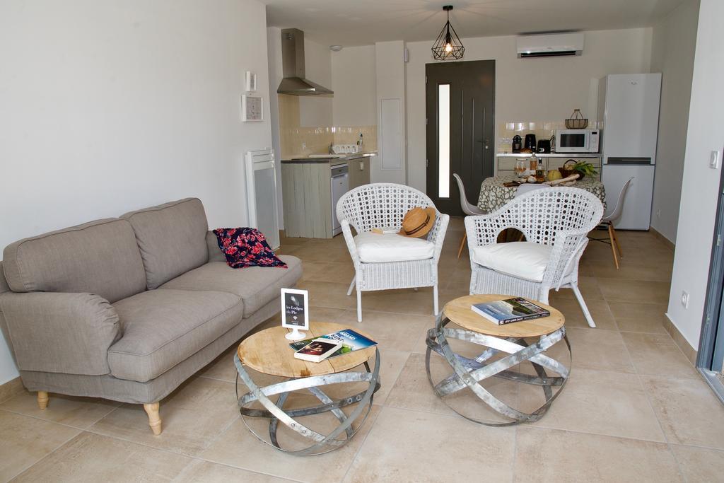 Les Lodges Du Pic Le Triadou Екстериор снимка